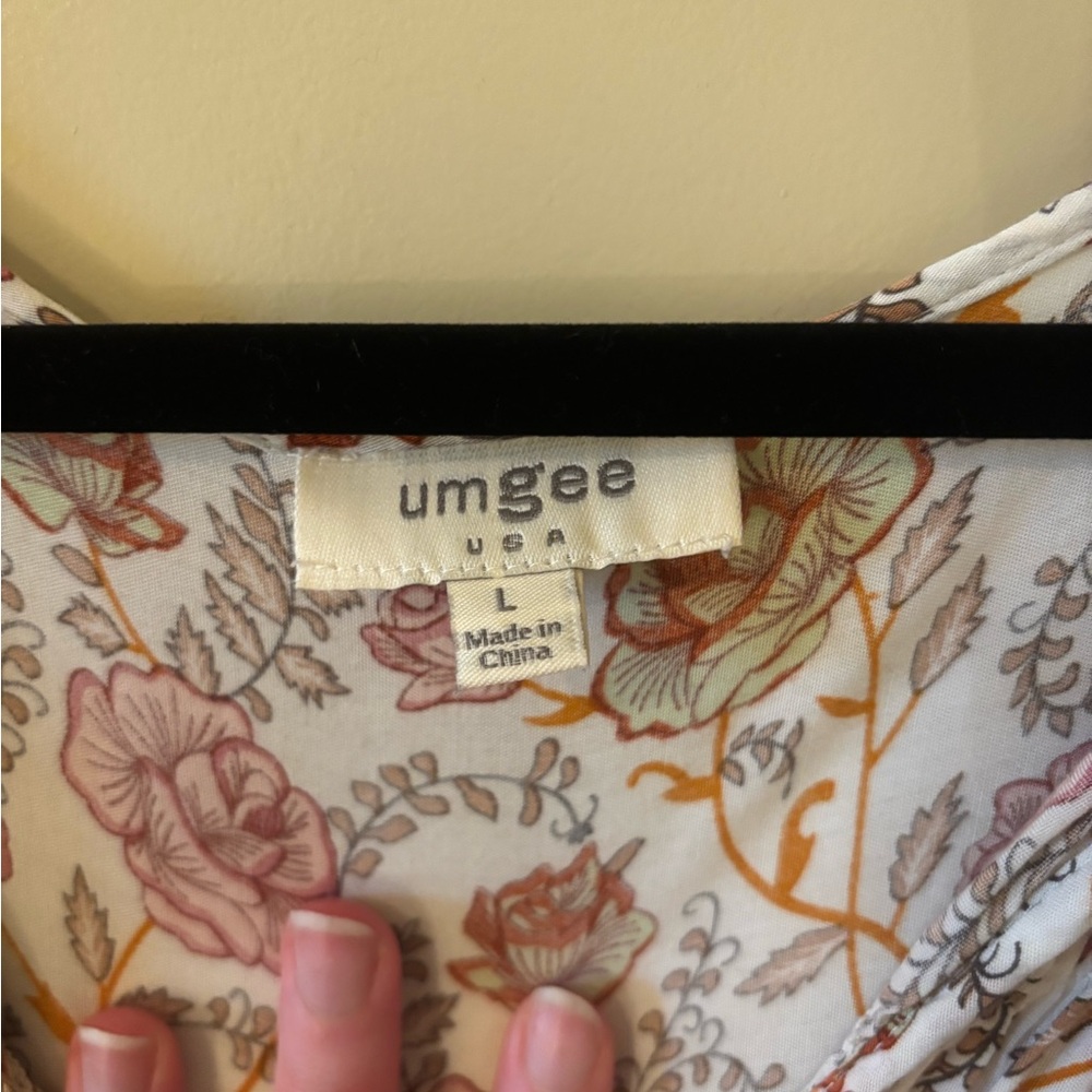 Umgee Floral V-Neck Boho Dress Size Large - Beach, Spring, Summer, Vacation - Picture 3 of 7